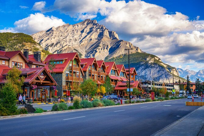 2-3 Days Lake Louise Moraine Gondola Johnston Canyon Icefield - Why this 3-day Banff-to-Icefields route makes sense