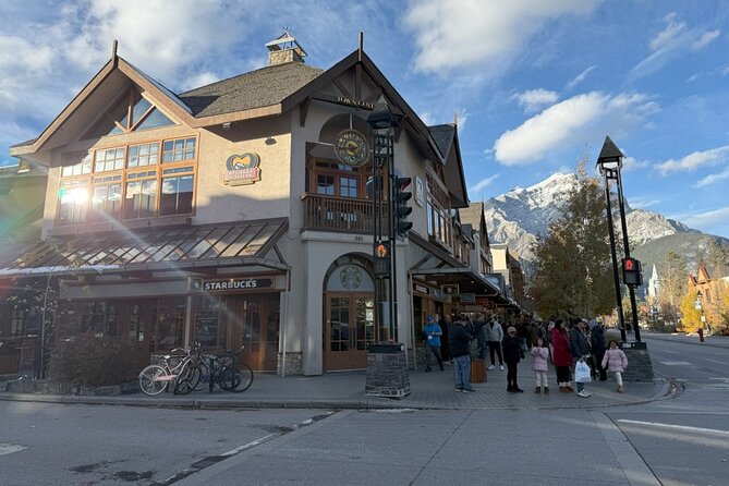 2-3 Days Lake Louise Moraine Gondola Johnston Canyon Icefield - Day 3: Columbia Icefield Discovery Centre and the ice country sweep