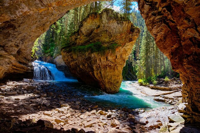 2025 Winner-Lake Louise Moraine Lake Johnston Canyon Banff Town - Pickup Options and the Van Setup That Matters