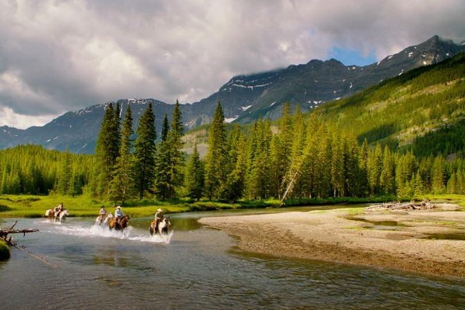 3-Day Glacial Tour package, Columbia Icefield, Jasper, LakeLouise - Should You Book This 3-Day Icefields, Jasper, and Banff Tour?