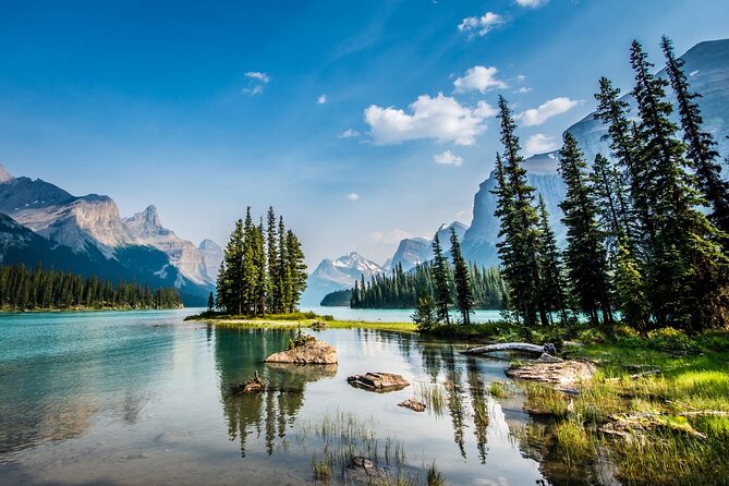 4-Day Banff, Lake Louise, Jasper, Icefield Packaged Tour - Touring with up to 50 people: comfort, safety, and guide names