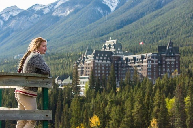 4-Day Rockies Explorer Tour Pkg: Banff, Columbia Icefield, Yoho - Guides and group energy: what you can expect