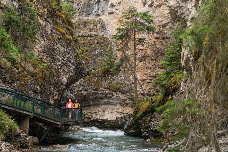 Banff: Gondola Cave Basin, Johnston Canyon & Lake Minnewanka - Lake Minnewanka: a calm stop that adds context