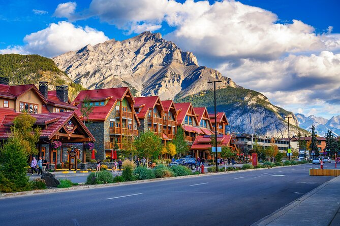Banff Gondola Lake Minnewanka Johnston canyon and Banff Town - Why This Banff Day Tour Works So Well