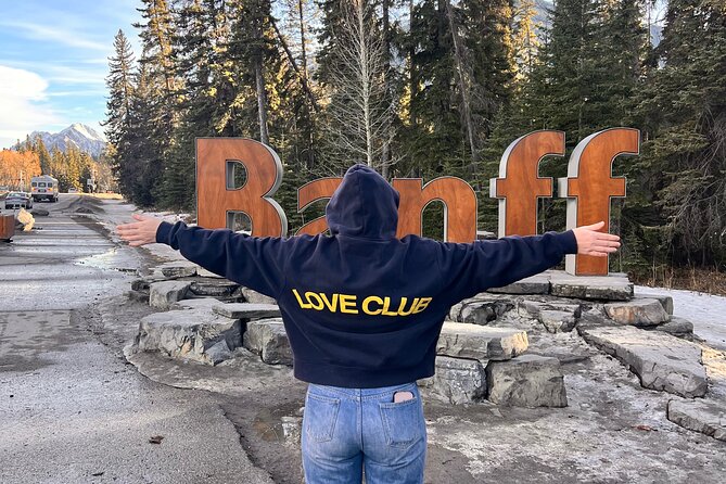 Banff Town ,Lake Louise, Moraine , Emerald & Johnston Canyon Tour - Guide style and pacing: why the day doesn’t feel chaotic