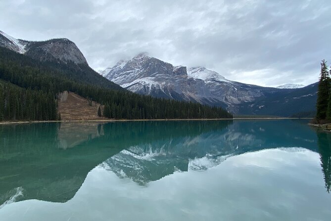 Banff Yoho Parks | Lake Louise | Moraine | Emerald - PRIVATE - Why this Banff and Yoho private day feels smarter than DIY