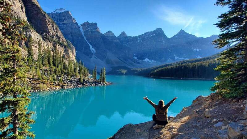 Calgary: 2-Day Banff National Park Highlights Summer Tour - Day 1: Minnewanka, downtown Banff, Johnston Canyon, and a chairlift over Vermilion Lakes