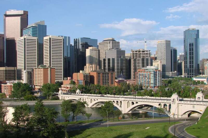 Calgary: 3-Hour Sightseeing Bus Tour - Heritage Park: photo time with a short-walk reality