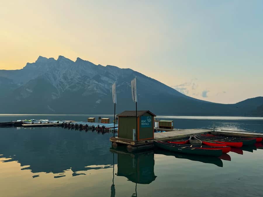 Calgary/Banff: Lake Louise, Moraine & Johnston Canyon Trip - What to Bring (and What Not to)