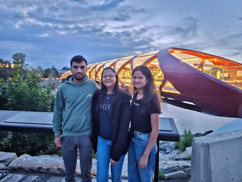 Calgary City Tour & Yamnuska Wolfdog Sanctuary Private Tour - Key highlights you’ll feel immediately