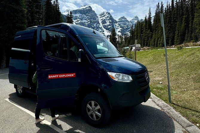 Calgary YYC Airport: Hassle-free Private Transfer to Lake Louise - Your Driver: More Than Chauffeur, Less Than Tour Group