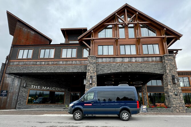 Calgary YYC Airport: Hassle-free Private Transfer to Lake Louise - Door-to-Door Convenience: Saving Time You Can Actually Use