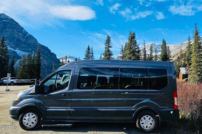 Calgary YYC Airport to Banff Shared Shuttle - Drop-Off in Banff Avenue Country: Mount Royal Hotel as Your Banff Anchor