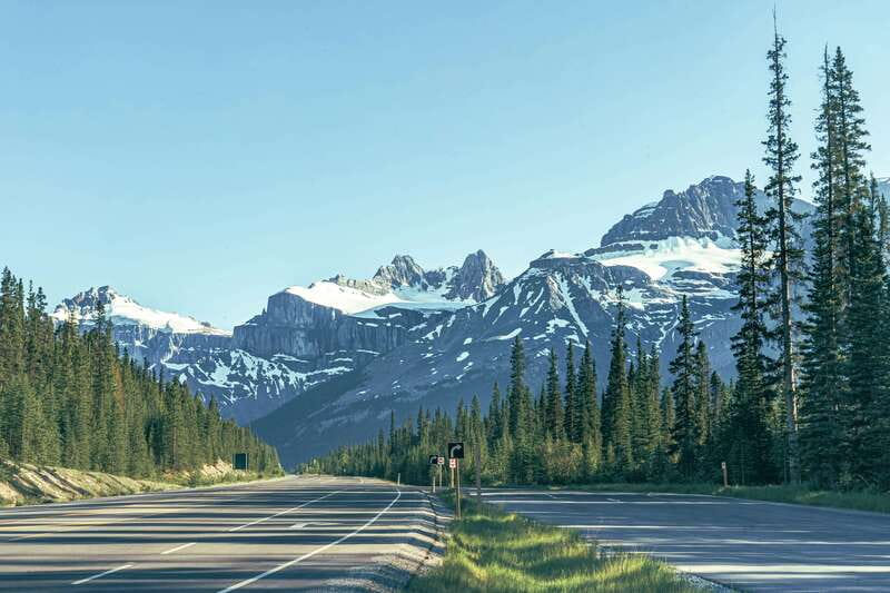 Columbia Icefield, Peyto Lake, Bow Lake Discovery Tour - The drive that makes the itinerary work: Crowfoot, Bow Lake, and Peyto