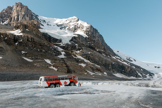 Columbia Icefield Tour with Glacier Skywalk from Calgary - Lake Louise in 15 minutes: good for photos, not for slow strolling
