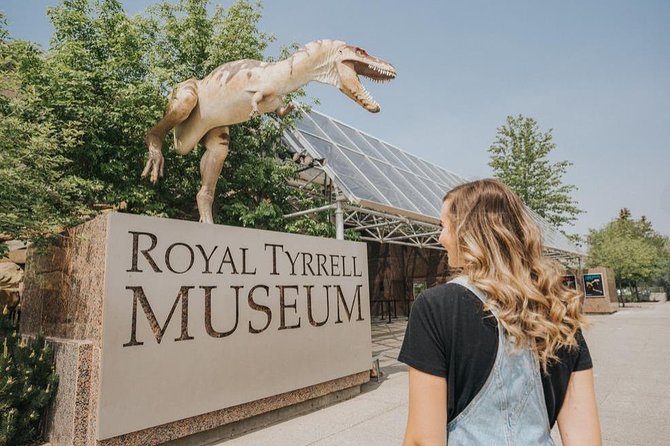 Drumheller: Royal Tyrrell Museum, Hoodoos and Horseshoe Canyon - Calgary Pickup and the Comfort Factor That Sets the Tone