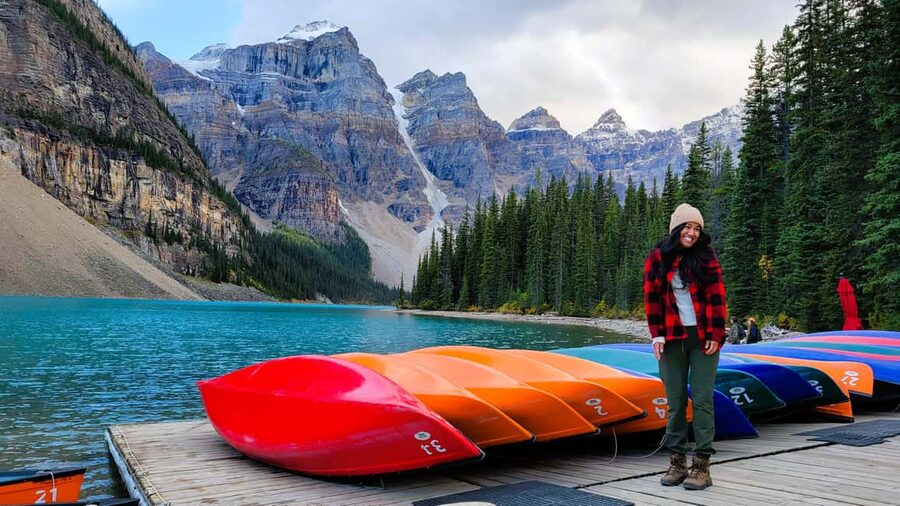 From Calgary/Canmore: Banff National Park Premium Day Trip - Two Jack Lake Viewpoint: winter calm that sets the tone