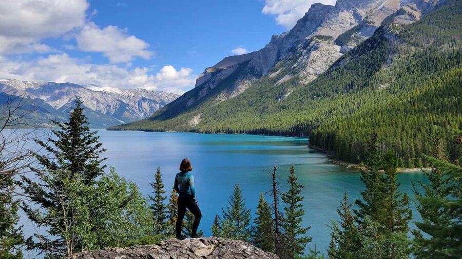 From Calgary/Canmore: Banff National Park Premium Day Trip - Downtown Banff: 105 minutes to eat, shop, and reset