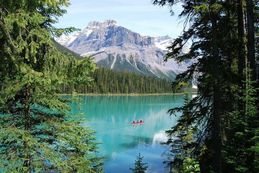 From Calgary: Explore 4 Stunning Lakes in Banff & Yoho - Banff town stop: where the day turns from nature to people