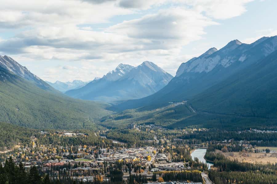 From Calgary: Private Banff National Park Day Trip - Surprise Corner and the roadside viewpoints: the small stops that pay off