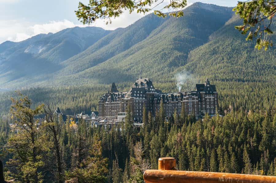 From Calgary: Private Banff National Park Day Trip - Private guides and the convenience factor: what you gain besides a ride