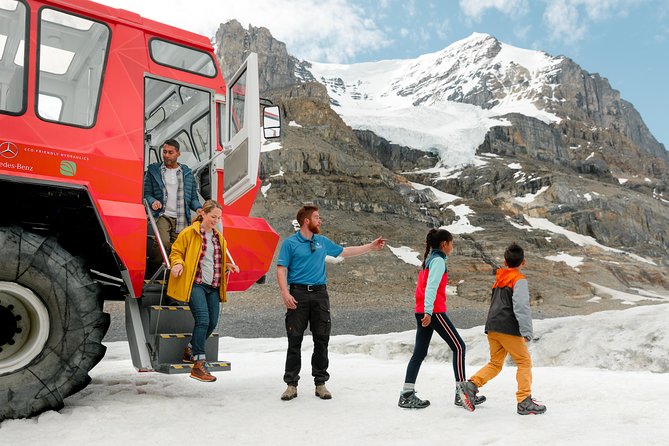 Icefields Parkway Discovery from Calgary, end Jasper - Columbia Icefield Skywalk: 30 minutes of serious nerve (in a good way)