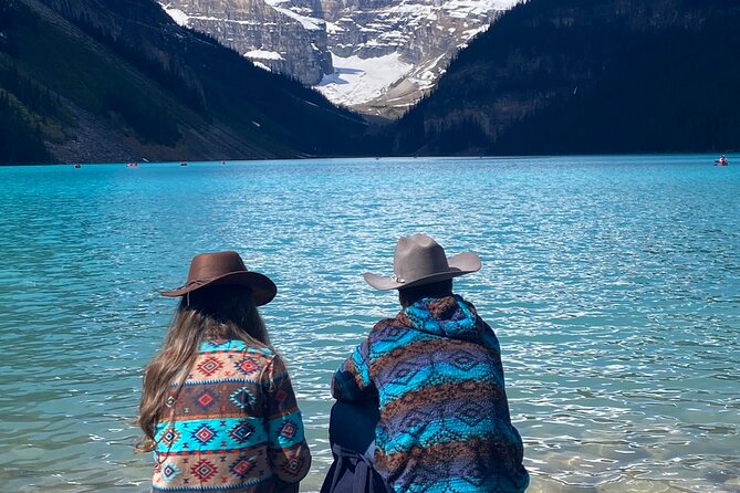 Lake Louise, Moraine Lake, Peyto Lake, Crowfoot, Johnston Canyon - Johnston Canyon in winter season: what changes when Moraine closes