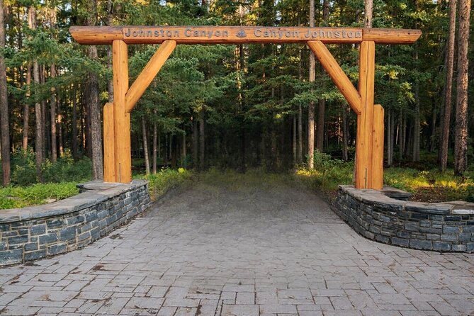 Moraine Lake, Lake Louise, Johnston Canyon, Bow Falls, Banff Town - Johnston Canyon: the hike that balances views and effort