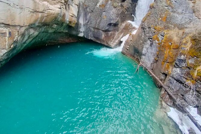 Moraine Lake, Lake Louise, Johnston Canyon, Bow Falls, Banff Town - Bow Valley Parkway: the wildlife-chance scenic drive