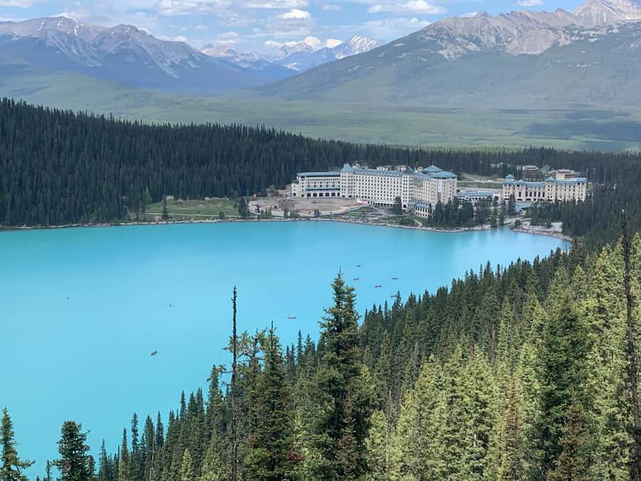 Moraine Lake Louise Emerald Johnston Canyon Banff Yoho Tour - Lake Louise: the classic glacial-water photo stop